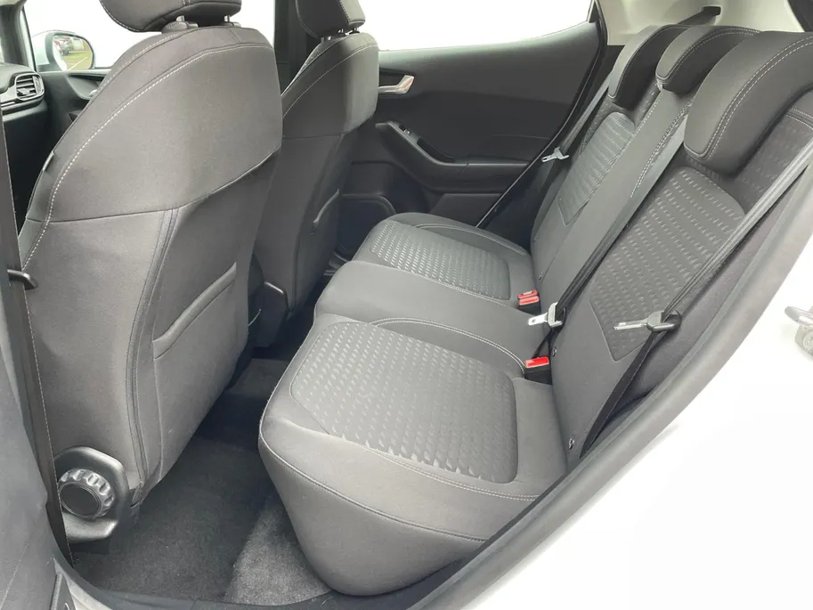Ford Fiesta 1.0 EcoBoost Titanium | 1e Eigenaar | NL-Auto | Apple Carplay / Android Auto | Climate Control | parkeersensoren | Cruise Control | Lichtmetalen velgen