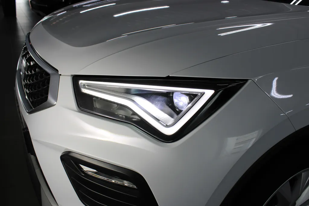 SEAT Ateca 1.5 TSI Style Business Intense / NAVIGATIE / CAMERA / APPLE CARPLAY / ANDROID AUTO / FULL LED /