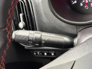 Kia Picanto 1.0 MPi GT-Line Edition Apple Carplay/Android Auto , navi , cruise , lm velgen , tel , camera , usb , sport stoelen , super mooie uitvoering . auto is voorzien van een nieuwe koppeling