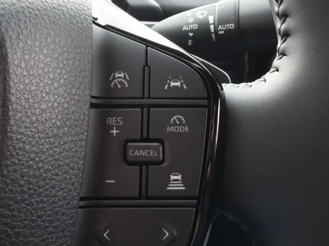 Toyota C-HR+ First Edition 77 kWh | Stuur/Stoel Verwarming | 20 Inch