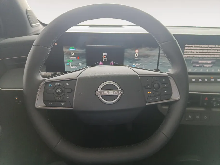Nissan Leaf Evolve 52 kWh | WLTP 445km | Apple carplay & Android auto | 19inch LM Wielen | Climate contole | Glazen dak | V2L | Electrisch verstelbare stoelen| Bose audio | Head-up display |