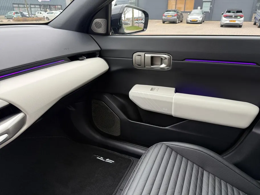 Kia EV4 GT-Line 81.4 kWh | Schuifkanteldak | Achteruitrijcamera | Harmon Kardon | Grote Accu | Gt-Line