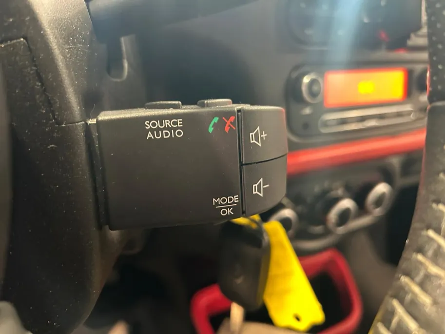 Renault Twingo 1.0 SCe Authentique *Bluetooth*Airco*Cruise*Hoge Instap*Sportieve uitvoering!