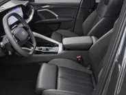 Audi Q5 2.0TFSIe-hybrid 270kW/367PK quattro S Line · Trekhaak · Leder · Camera · Apple/Android Car Play · Drive select · Garantie t/m 25-02-2028
