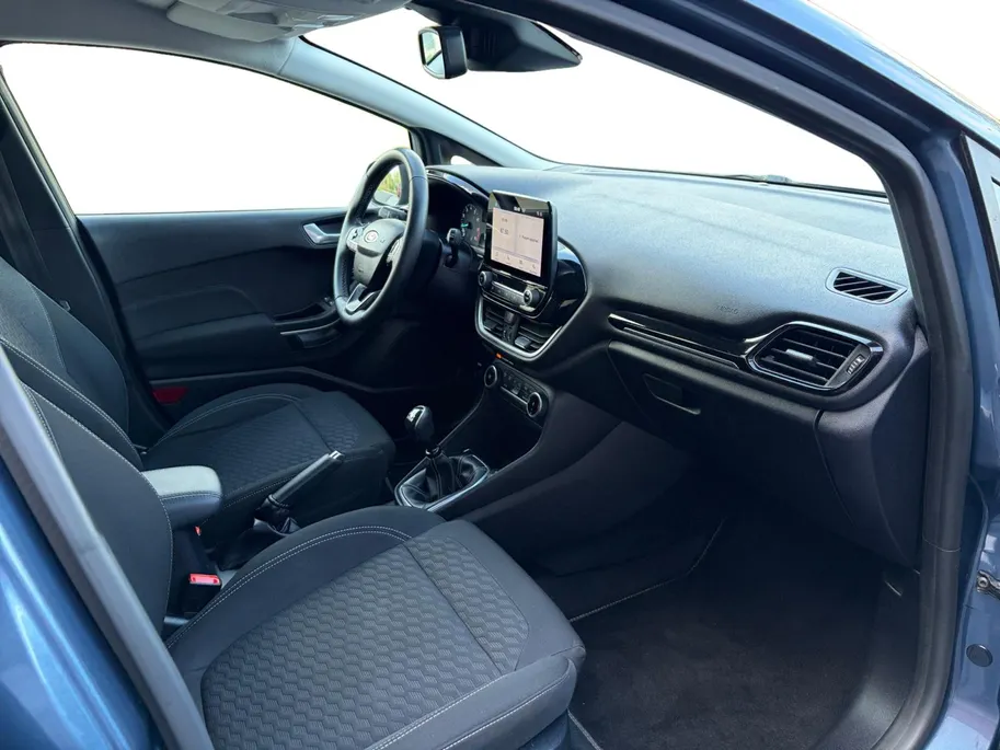 Ford Fiesta 1.0 EcoBoost Hybrid Titanium X | 1e Eigenaar | NL-Auto | Adaptieve Cruise Control | Camera | Keyless Entry | Privacy Glass | Navigatie