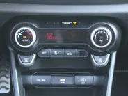 Kia Picanto 1.0 DPI GT-Line | Stuur-/stoelverwarming | Schuifdak | Camera | Dodehoek detectie | Draadloze telefoonlader | Clima | Navi | 16" LM | Cruise |