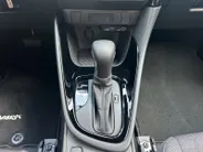 Toyota Yaris 1.5 Hybrid Dynamic | Nieuw | Apple Carplay/Android Auto | hill hold functie | airco (automatisch) | achteruitrijcamera | buitenspiegels verwarmbaar |