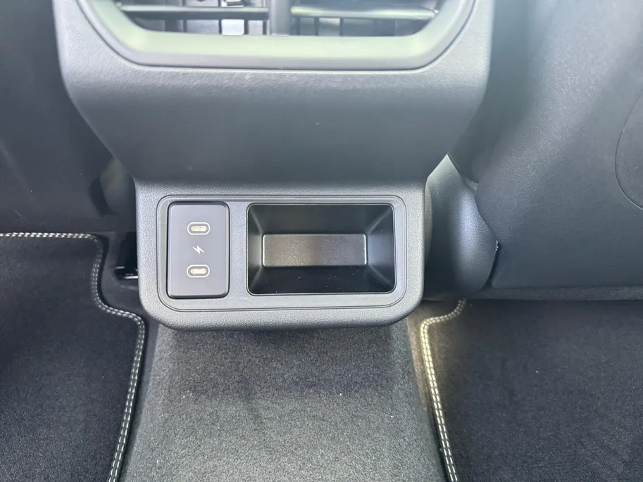 Kia K4 Sportswagon 1.0 T-GDi MHEV GT-Line Launch Edition (pano) Dodehoekassistentie | Kruisend verkeersassistentie achter | Uitstapwaarschuwing | Stoel + stuurwielverwarming