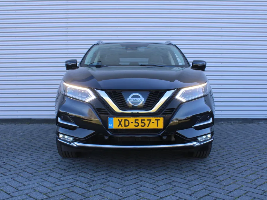 Nissan QASHQAI 1.2 Tekna | Trekhaak | 360 Camera | Pano dak | Stoel-/voorruitverwarming | Dodehoek detectie | Elek. stoelverstelling | Clima | 19' LM | 1e eigenaar |