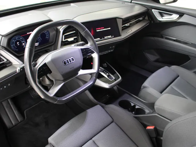 Audi Q4 e-tron 40 Advanced edition 77 kWh Navigatie | Inklapbare spiegels | Stoelverwarming | 98% SoH