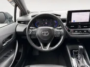 Toyota Corolla Touring Sports 2.0 Hybrid Executive | *1E EIGENAAR | FABRIEKSGARANTIE/ DEALER ONDERH. | PANO/ SCHUIFDAK | APPLE CARPLAY/ ANDROID AUTO | NAVI | CAMERA | VOL. LEDER | JBL SOUND | STOELVERWARMING |