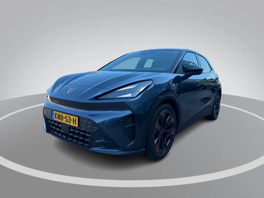 CUPRA Raval Business First Edition 56 kWh 211 PK l 19' Vandal Copper velgen l Achteruitrijcamera l Stoel en Stuurverwarming