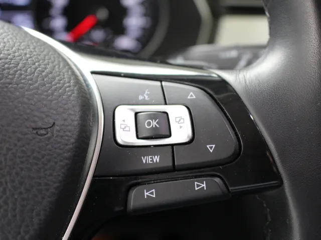 Volkswagen Passat Variant 1.5 TSI DSG Comfortline Navigatie | Camera | Trekhaak | Stoelverwarming