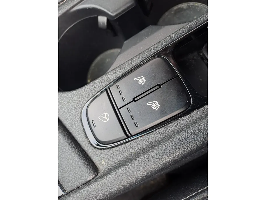 Kia Niro 1.6 GDi Hybrid DynamicPlusLine |  Schuif-kanteldak | Stuur en voorstoelen Verwarmd | Leer | Automaat | Camera  | Navi