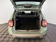 Dacia Duster 150PK TCe Extreme Automaat | Navigatie | Apple Carplay/Android Auto | Cruise Control | Climate Control | Lichtmetalen Velgen | Dodehoek detectie | Licht & Regen Sensor |