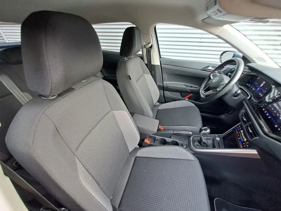 Volkswagen Taigo 1.0 TSI Life | Automaat | Apple Carplay/Android Auto | Navi  | Cruise control adaptief | Camera | Voorstoelen verwarmd