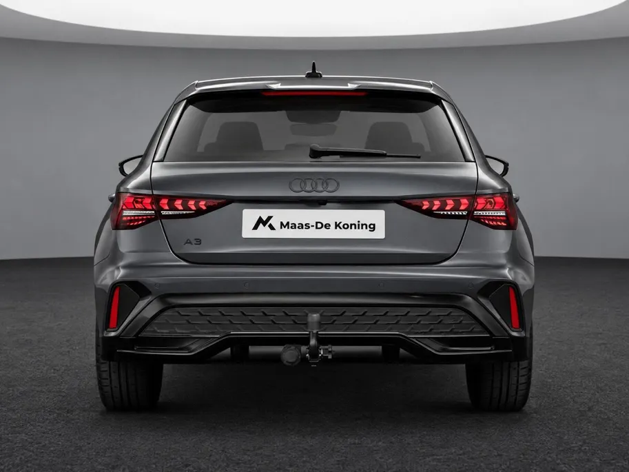Audi A3 TFSI S edition 116 PK · Afneembare trekhaak · MMI experience plus · Optiekpakket zwart plus · Privacy glas