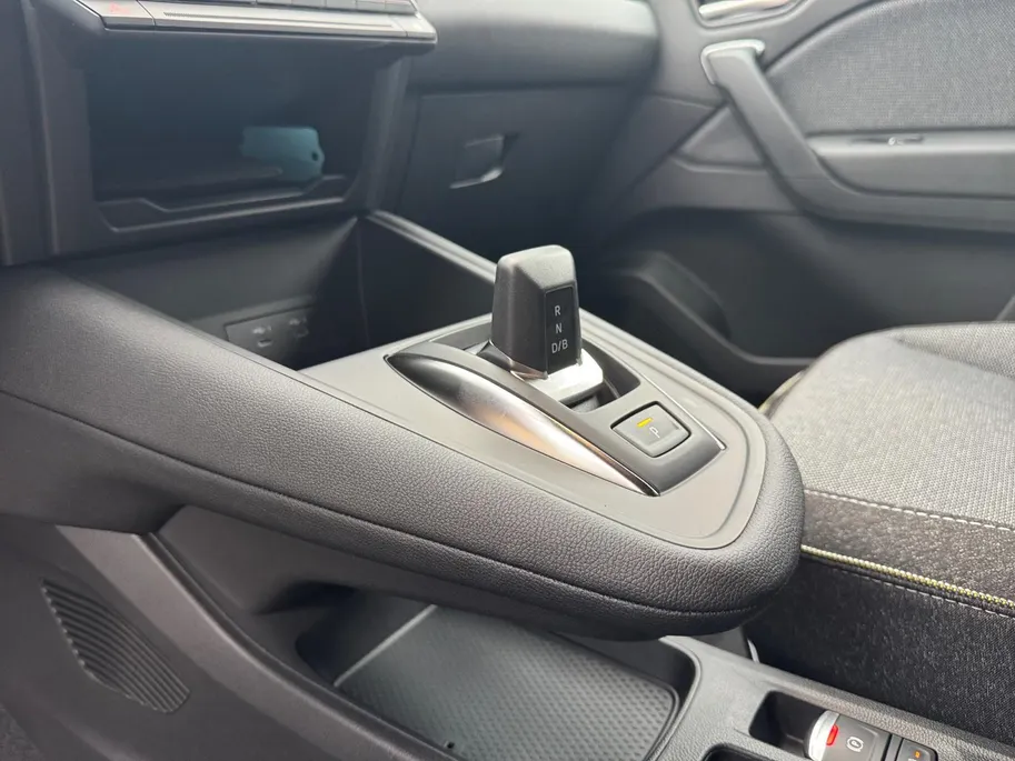 Renault Captur 1.8 E-Tech full hybrid 160 techno | NU MET EXTREEM VEEL VOORDEEL!! €3.000,- EXTRA Zeeuw & Zeeuw korting en 5 jaar GRATIS garantie tot 160.000km!
