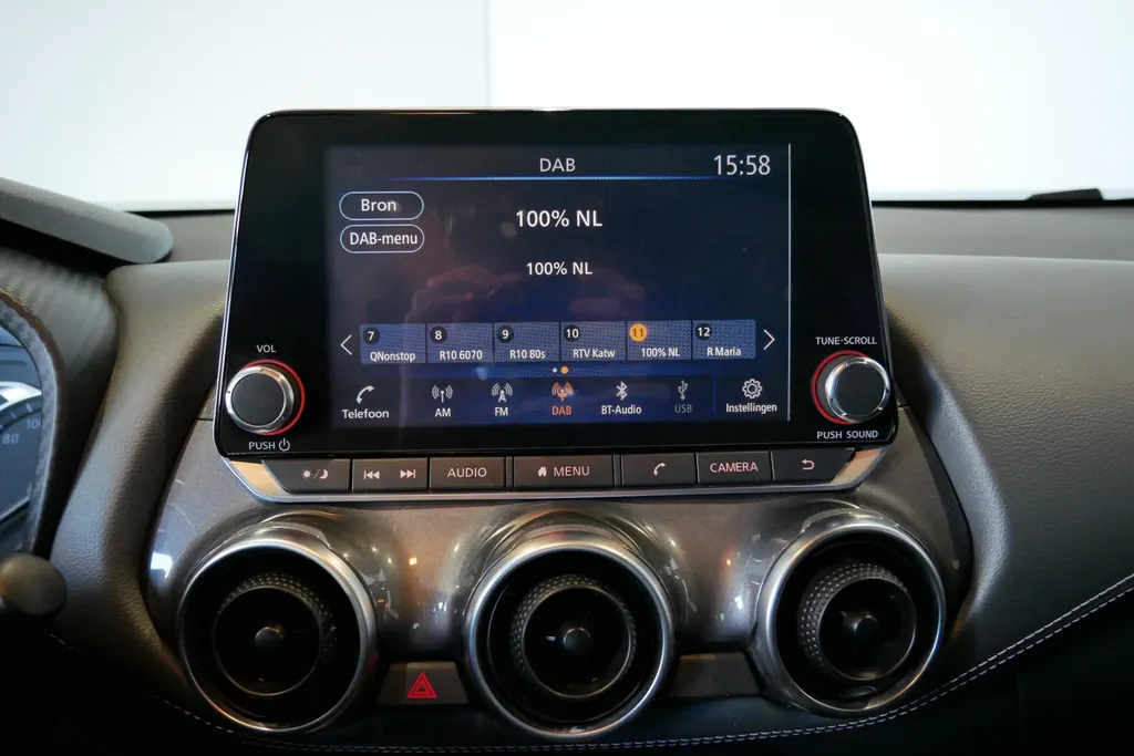Nissan Juke 1.0 DIG-T N-Connecta *Navi via Carplay*Camera*Climate Control*Trekhaak*Keyless Entry*LM.Velgen*1ste eigenaar!