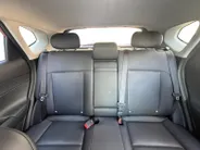 Hyundai Kona 1.6 GDI HEV Premium Sky | 1e Eigenaar | Panoramadak | Stoelkoeling/Verwarming | Elektr. Achterklep | Dodehoek detectie | 360 Camera | Fabrieksgarantie! |