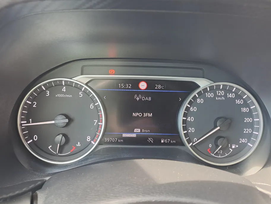 Nissan Juke 1.0 DIG-T N-Connecta | Cruise | Apple Carplay/Android Auto | Camera | DAB | Keyless entry | Keyless start