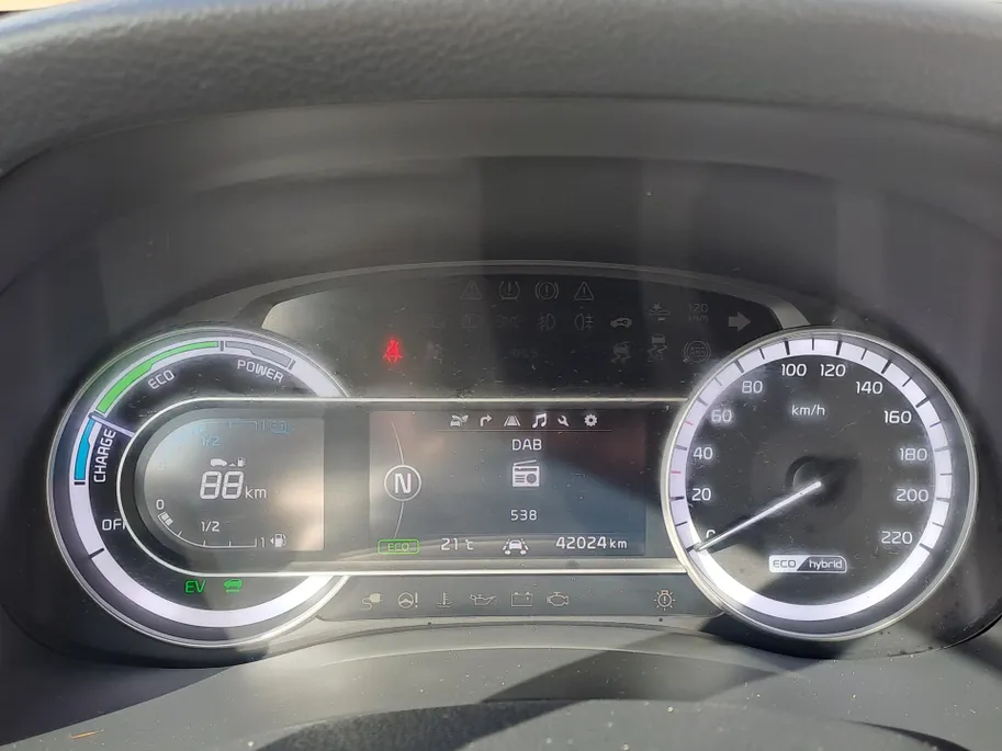 Kia Niro 1.6 GDi Hybrid ExecutiveLine Leer | Automaat | Trekhaak | Navi | Camera | Voorstoelen verwarmd |  stuur verwarmd | Cruise control adaptief