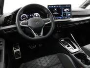 Volkswagen Golf 1.5 eTSI 150pk DSG R-Line Edition · Panoramadak · Apple/Android Car Play · Camera + Parkeersensoren · Garantie t/m 28-07-2030 of 100000km.