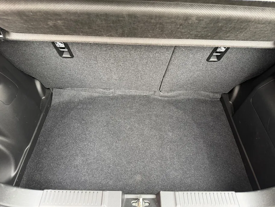 Suzuki Swift 1.2 Select Smart Hybrid 82PK | All Season banden | Navigatie | Climate Control | Adaptive Cruise Control | Achteruitrijcamera | Parkeersensoren achter | Stoelverwarming |