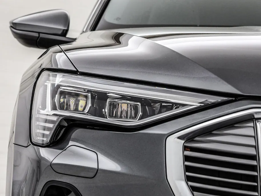 Audi e-tron 55 408pk Quattro S edition 95 kWh · SOH 97% · Panoramadak · Camera · Luchtvering · Elek. Achterklep · 20'' Inch ·