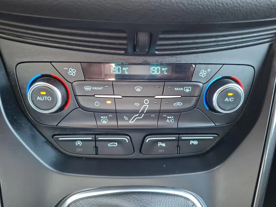 Ford C-MAX 1.0 Titanium | Camera | El. Achterklep | Climate Control | Navigatie | Apple Carplay&Android Auto | 17' Lichtmetaal | Dealer onderhouden! |