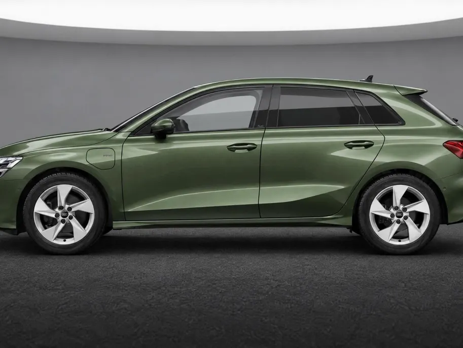 Audi A3 e-hybrid Advanced edition 204 PK · MMI experience plus · Optiekpakket zwart plus · Privacy glas