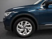 Volkswagen Tiguan 1.4 TSI 245pk DSG eHybrid Elegance · Panoramadak · Camera · Apple/Android Car Play · Dodehoek Detectie · 18'' Inch ·