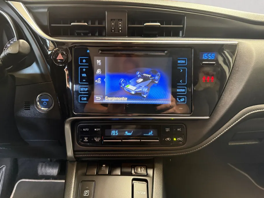 Toyota Auris 1.8 Hybrid Energy CAMERA | CLIMATE CONTROL