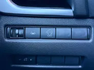 Nissan QASHQAI 1.3 MHEV Xtronic N-Connecta 158PK AUTOMAAT | Apple Carplay & Android Auto| Climate Controle | 4 seizoen banden | Metallic lak | Lichtmetalen velgen | Navigatie | Panoramadak | Dakrails | Dealer onderhouden | 1ste eigenaar