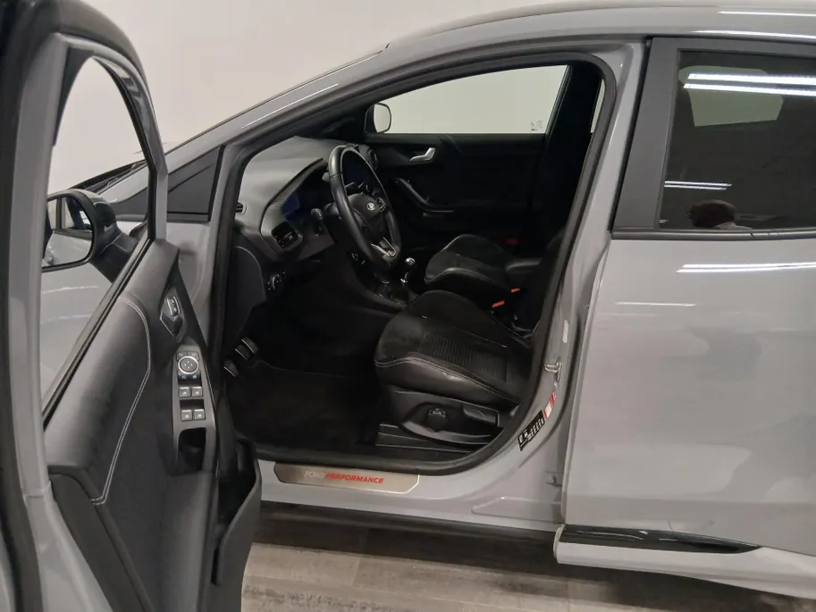 Ford Puma 1.5 EcoBoost ST-X 200PK Praktisch en sportief | winter pack |