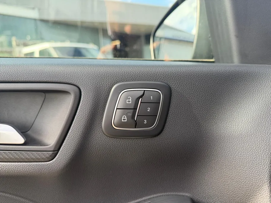 Ford Kuga 2.5 PHEV ST-Line X | Automaat | Pano dak | BLIS | Adapt. Cruise control | Winter pack | Elektr. trekhaak | Elektr. achterklep | B&O audio | Apple carplay & Android auto | Fabrieksgarantie |