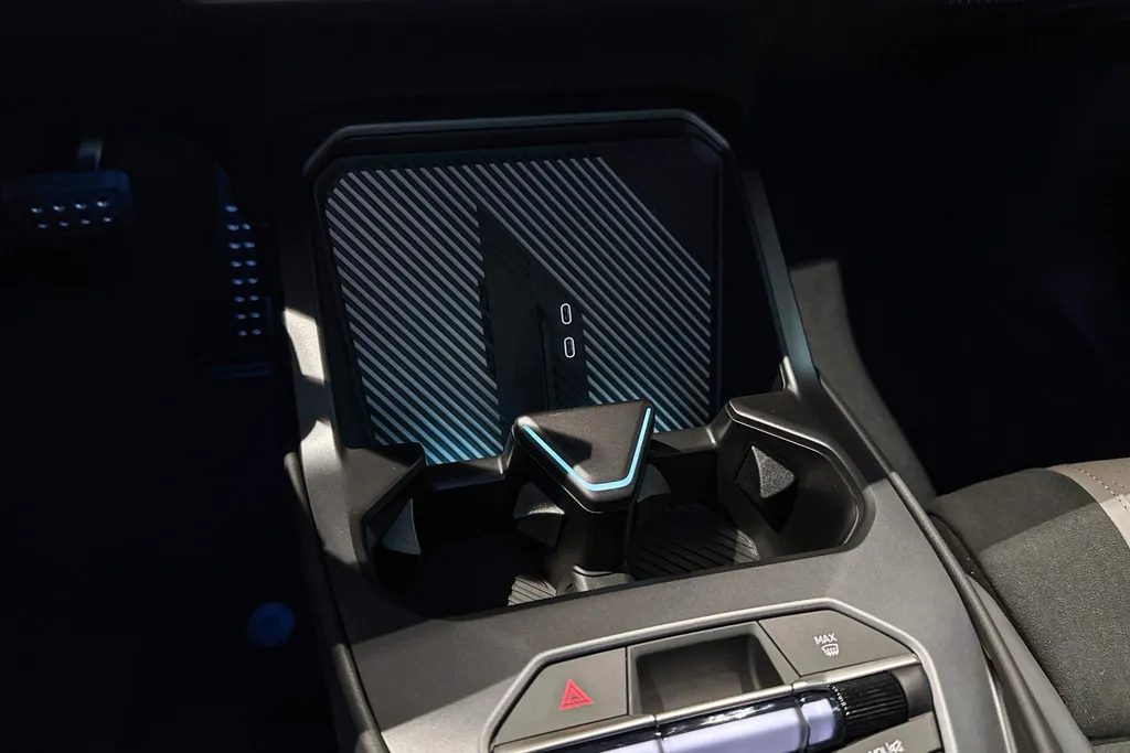 BMW iX3 50 xDrive 113 kWh
