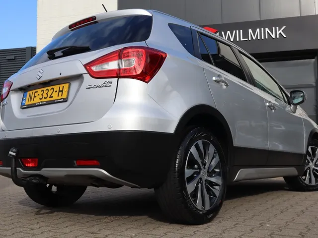 Suzuki S-Cross 1.4 BoosterJet High Automaat Executive Trekhaak | Leder | Adaptive Cruise VERKOCHT