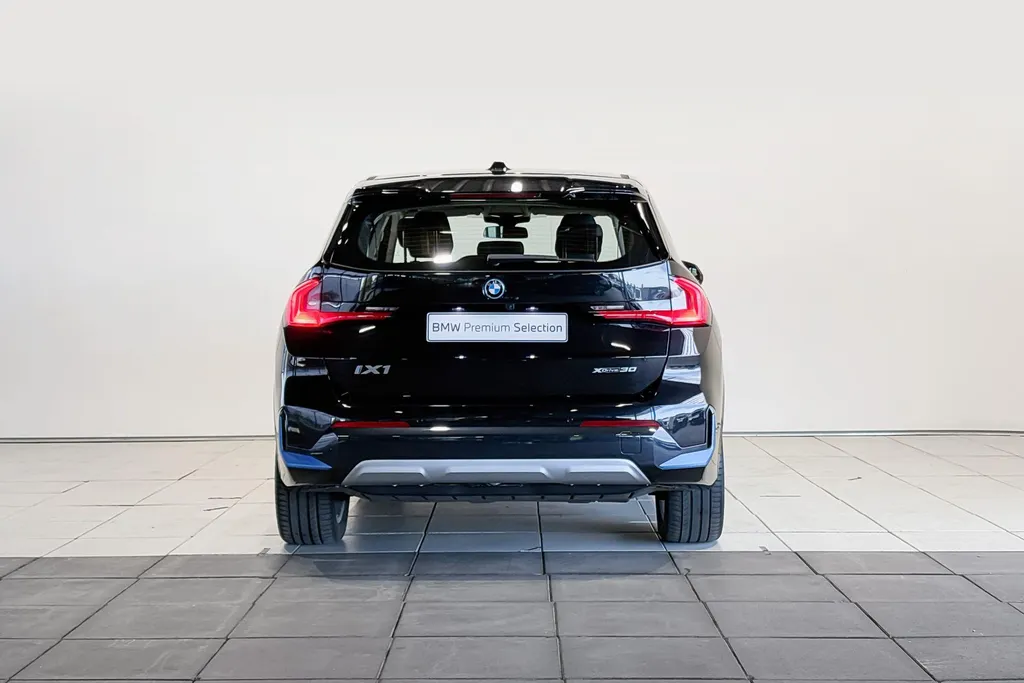 BMW iX1 xDrive30 Launch Edition