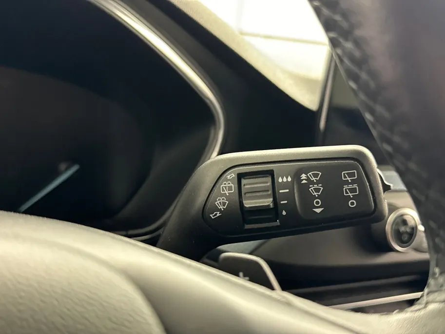 Ford Focus Wagon 1.5 EcoBoost Active Business Automaat | Panoramadak | 18'' L.M. Velgen | Elektrische Achterklep