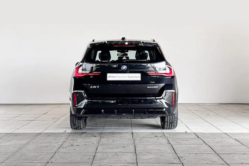 BMW iX1 eDrive20 67 kWh
