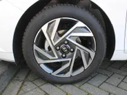 Hyundai i20 1.2 MPI Comfort | BTW Auto | Stuur-/stoelverwarming | Camera | Navi | Apple Carplay | Android Auto | Cruise | 16' LM | All seasons | Airco |