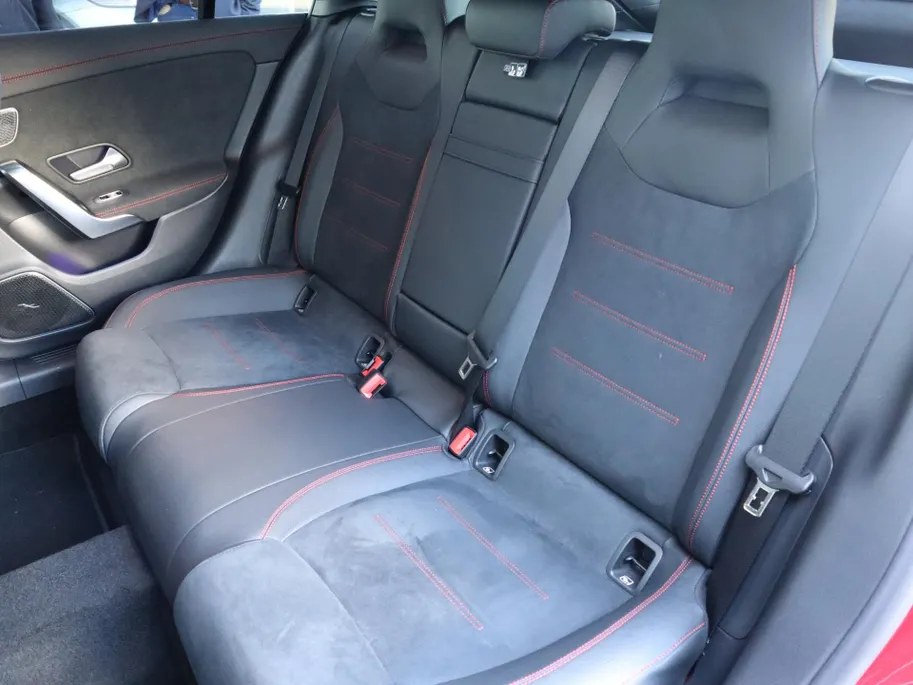 Mercedes-Benz CLA Shooting Brake 180 Star Edition AMG Line LIMITED