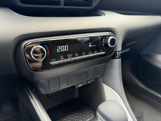 Toyota Yaris 1.5 Hyb. 115 Comfort | Camera | Adap. cruise | Carplay |