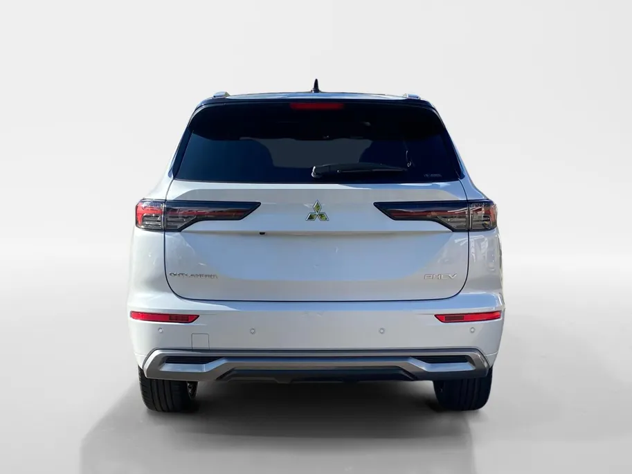 Mitsubishi Outlander 2.4 PHEV Instyle+ | 6000 EURO KORTING | NU DIRECT LEVEBAAR | 8 JAAR GARANTIE |