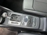 Audi Q2 35 TFSI CoD 150pk S line Edition · Trekhaak · Adaptive Cruise Control · Afgevlakt stuurwiel · Elek. inklap. buitenspiegels · Navigatie · Clima · Parkeersensoren V+A ·