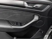 Škoda Kodiaq 1.5 TSI 150pk DSG Sportline Business 7p. · Camera · Inklap. Trekhaak · Keyless · Elek. Bestuurdersstoel + Geheugen · Matrix LED · Garantie t/m 27-05-2028 of 100.000km