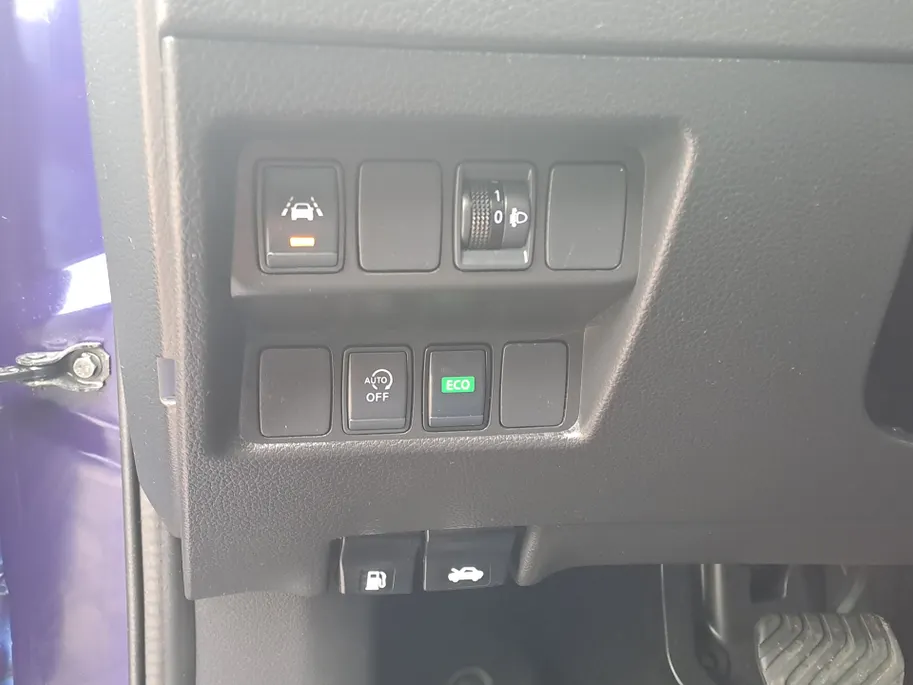 Nissan QASHQAI 1.3 DIG-T Design Edition | Automaat | Trekhaak | Pano Dak | Navi | Cruise | Camera | Apple Carplay/Android Auto | Stoel verrw.