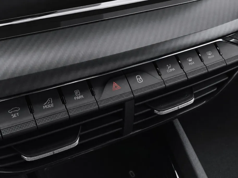 Škoda Octavia Combi 1.4TSI PHEV 180kW/245PK RS iV · Trekhaak ·  Camera · Navigatie · Leder/Alcantara · Apple/Android Car Play ·