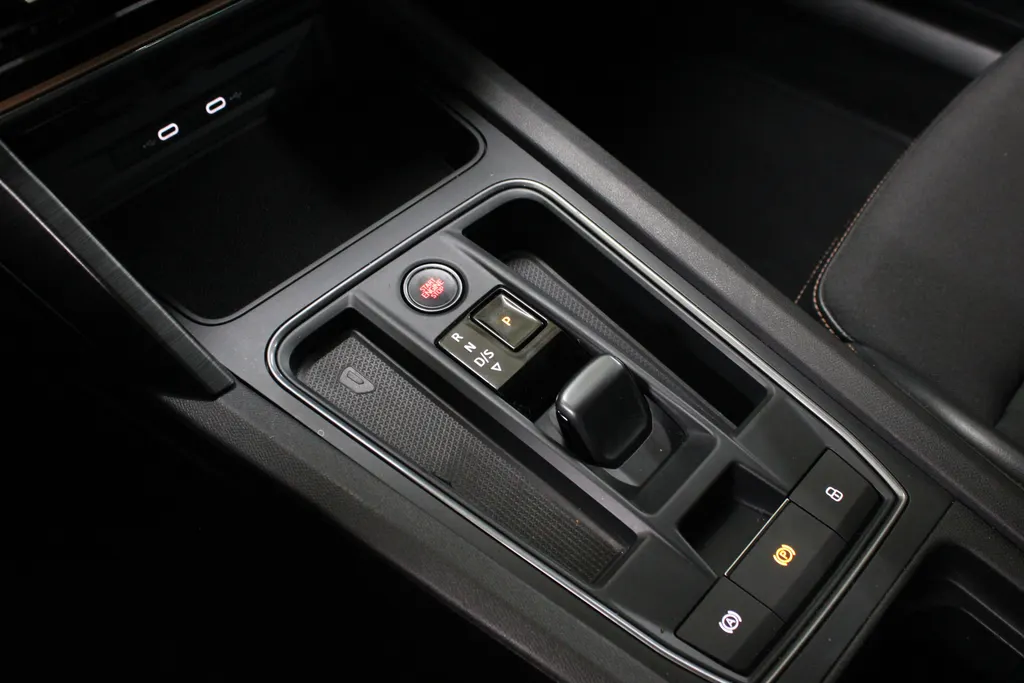 CUPRA Leon 1.4 e-Hybrid VZ Business / Stoel + Stuurverwarming / Keyless / Adaptive cruise control /